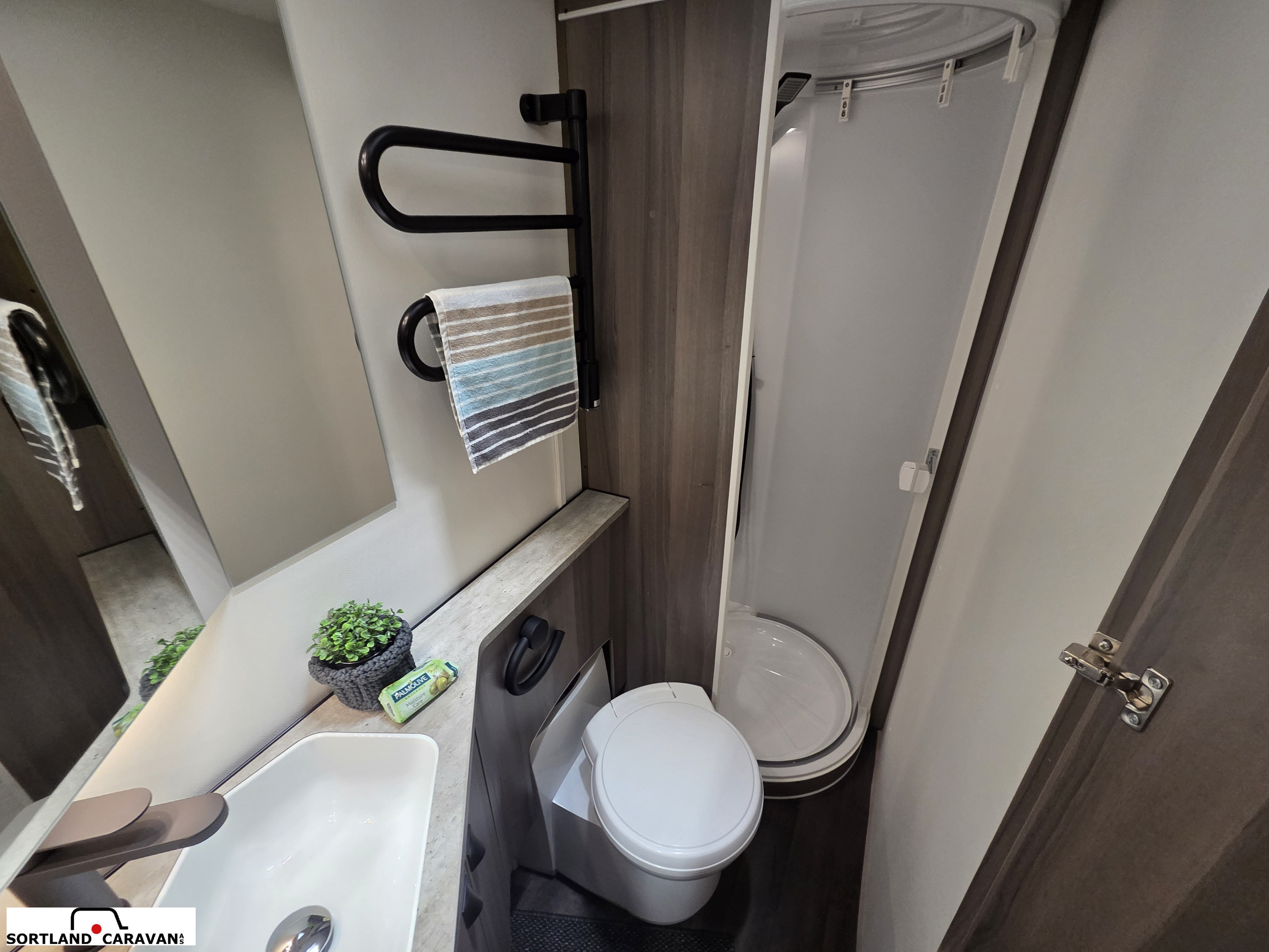 KABE ESTATE 600 GDL KS - KABE