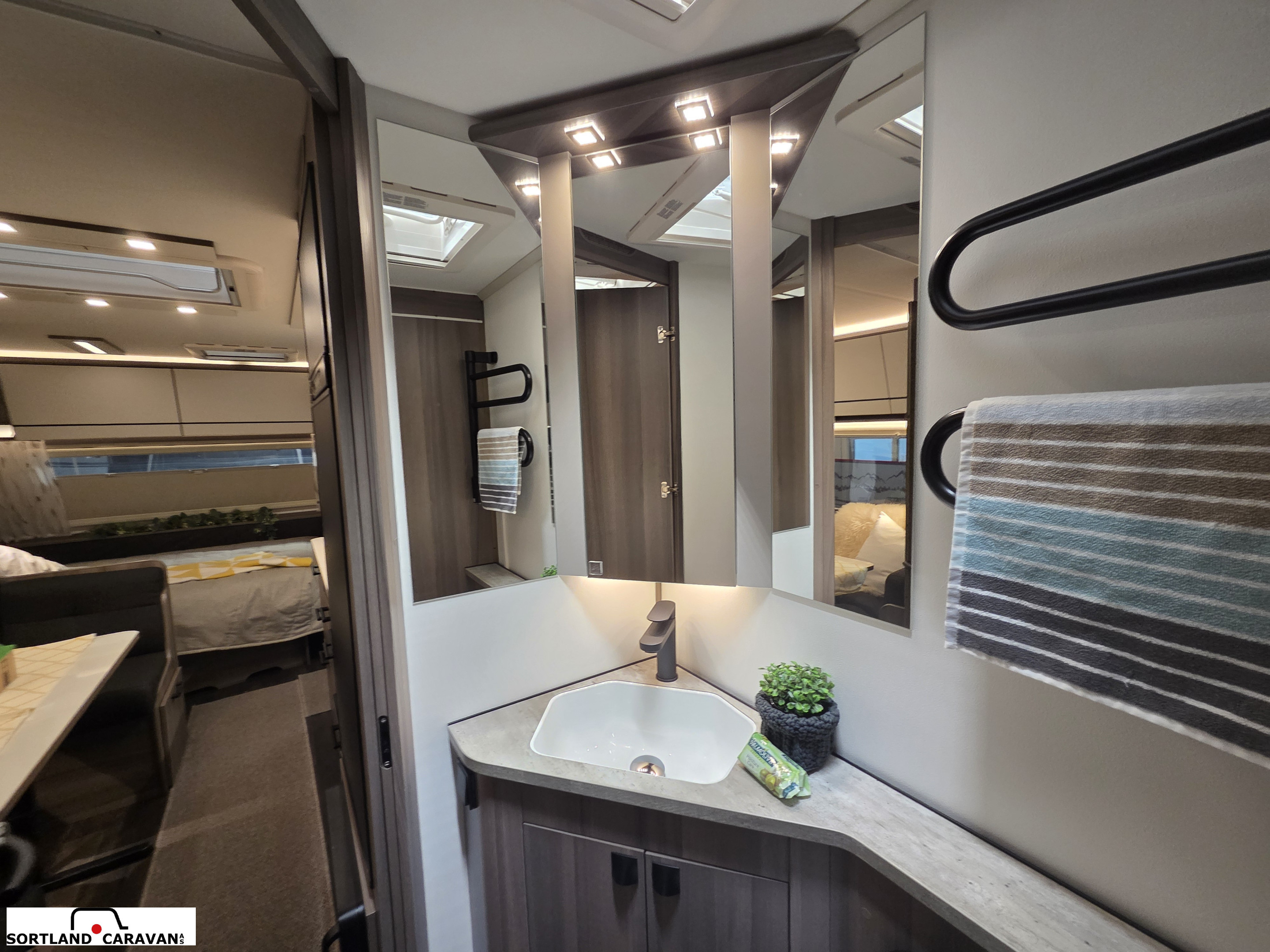 KABE ESTATE 600 GDL KS - KABE