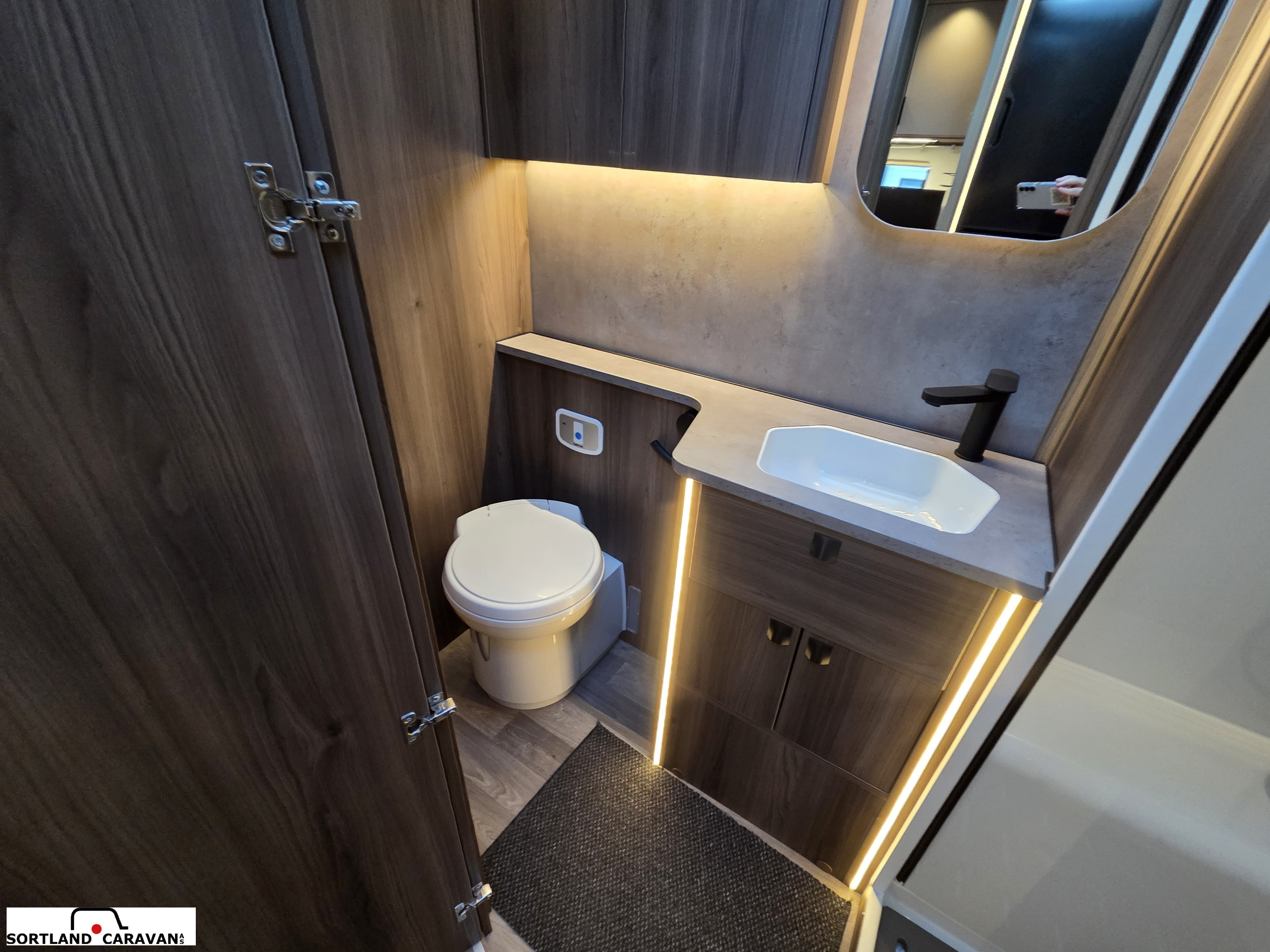 KABE TM ROYAL X910 LQB - KABE