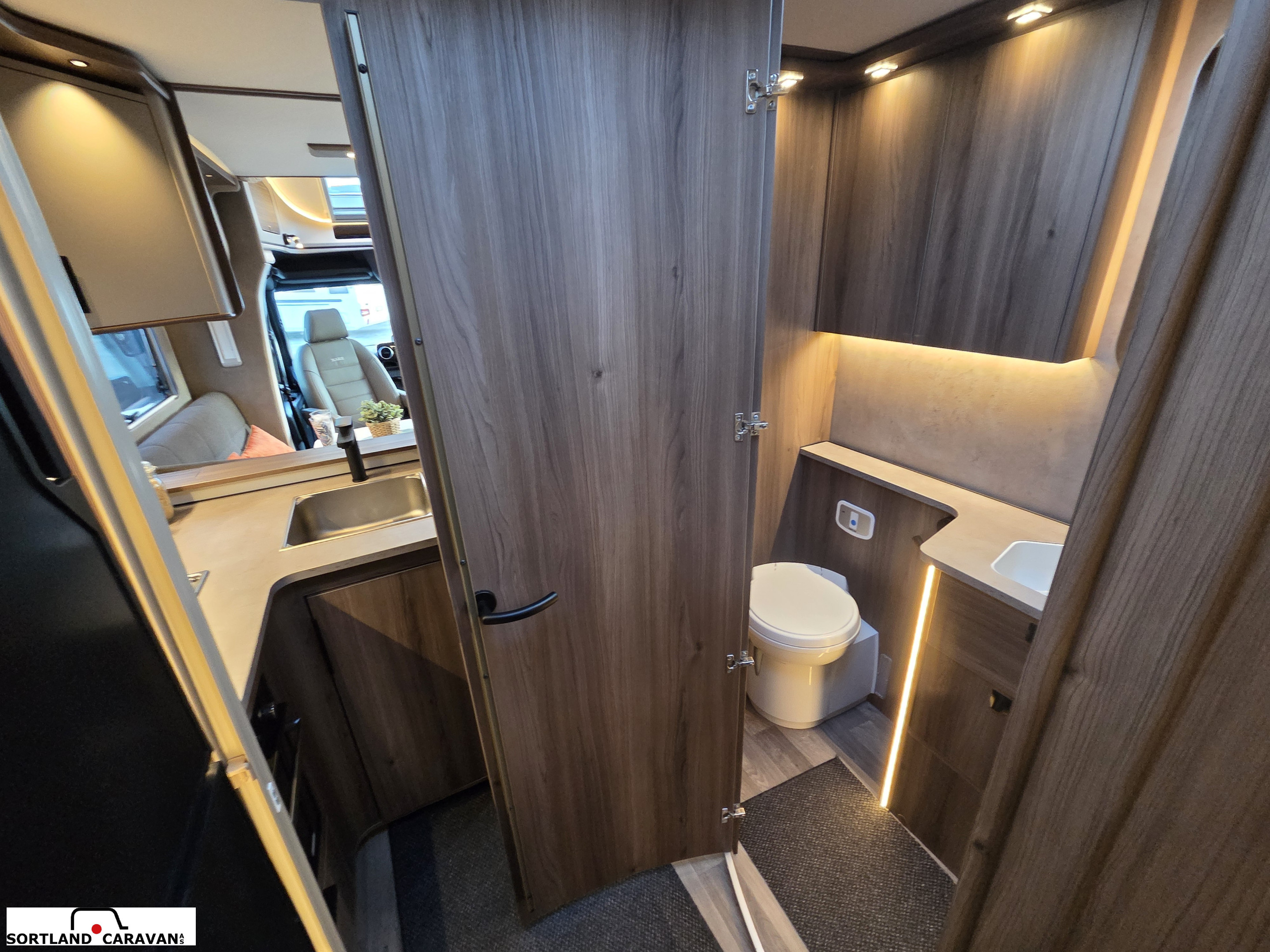 KABE TM ROYAL X910 LQB - KABE