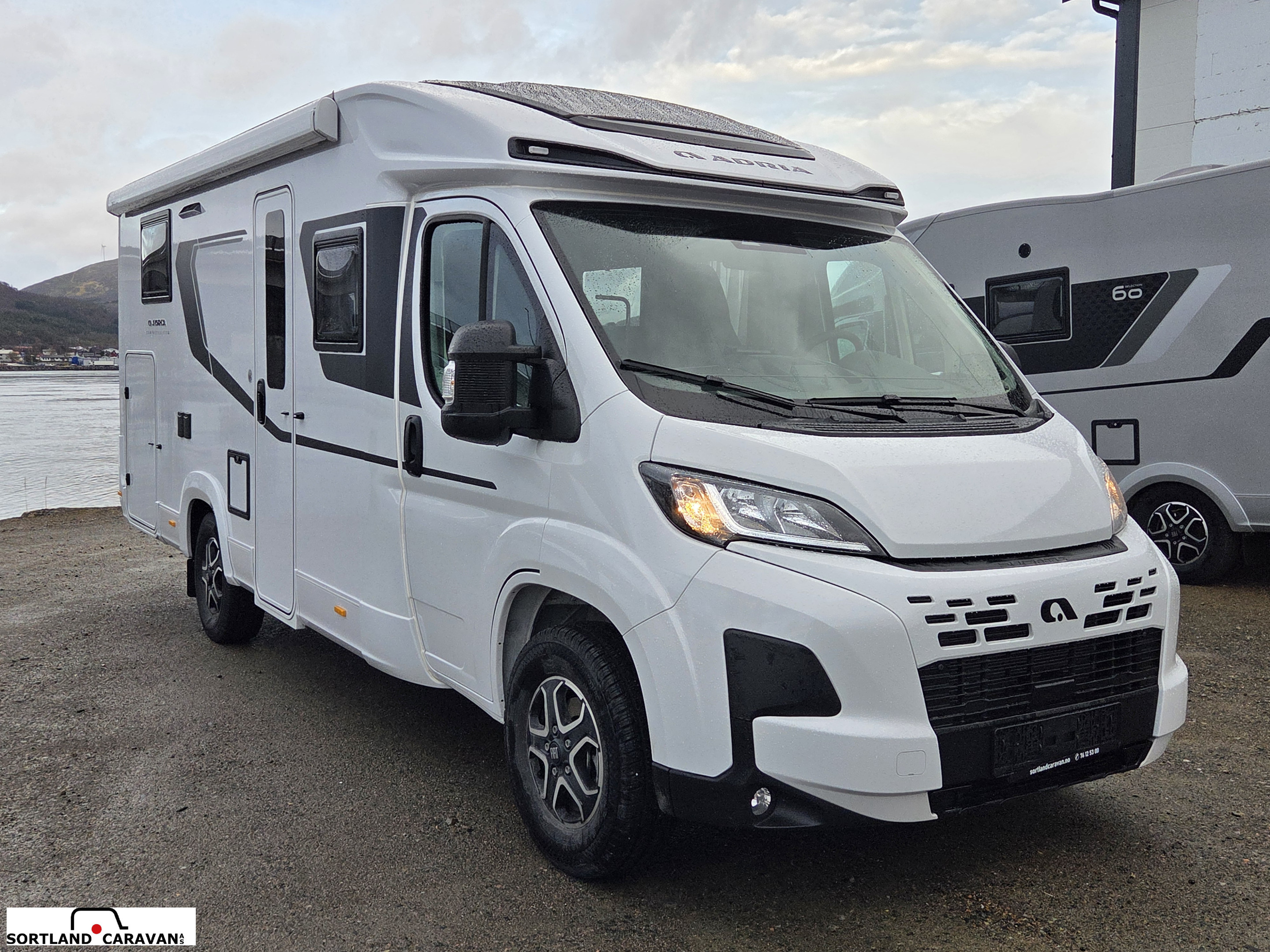 COMPACT SELECT DL - - Adria